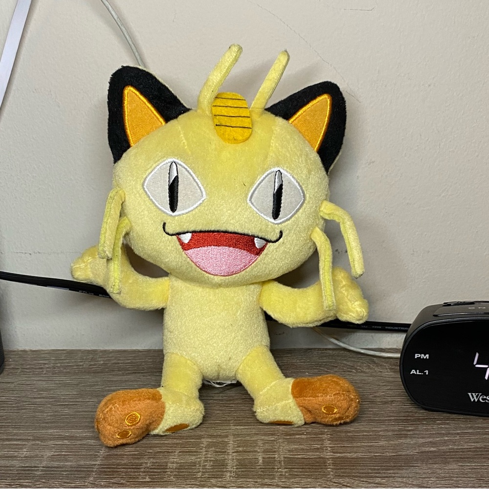 Pokémon Meowth Plush Tomy Yellow Cat 7"  2016